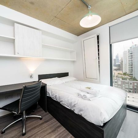 Hashtag Aldgate Campus Accommodation Londra Esterno foto