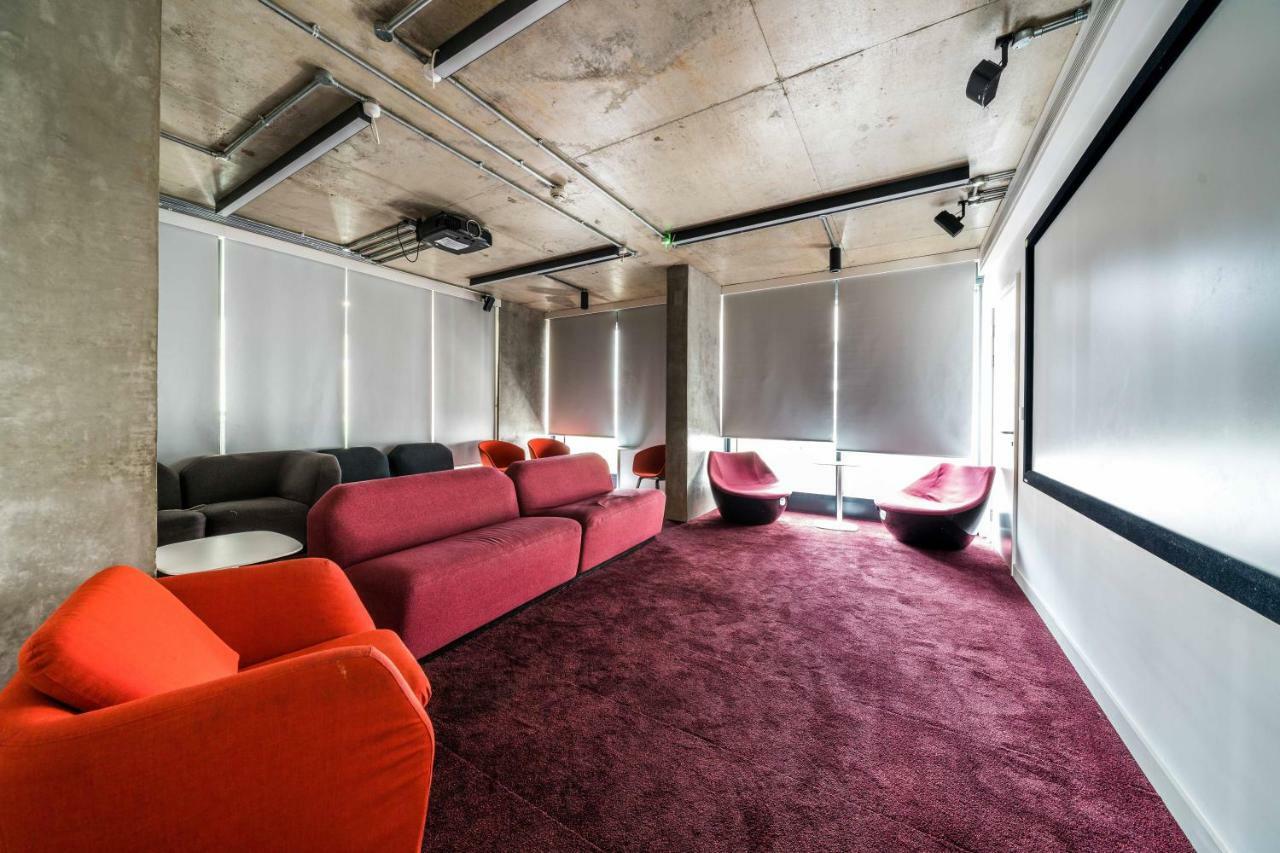 Hashtag Aldgate Campus Accommodation Londra Esterno foto