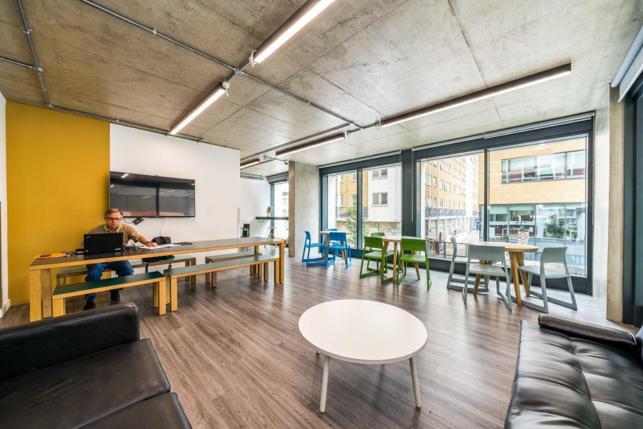 Hashtag Aldgate Campus Accommodation Londra Esterno foto
