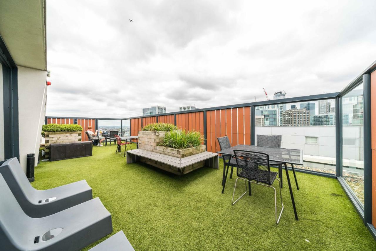 Hashtag Aldgate Campus Accommodation Londra Esterno foto