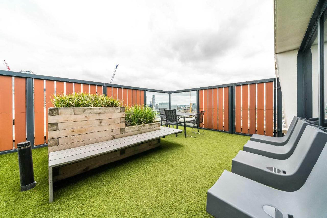 Hashtag Aldgate Campus Accommodation Londra Esterno foto