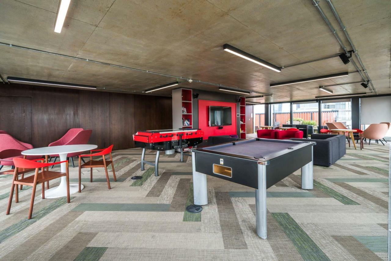 Hashtag Aldgate Campus Accommodation Londra Esterno foto
