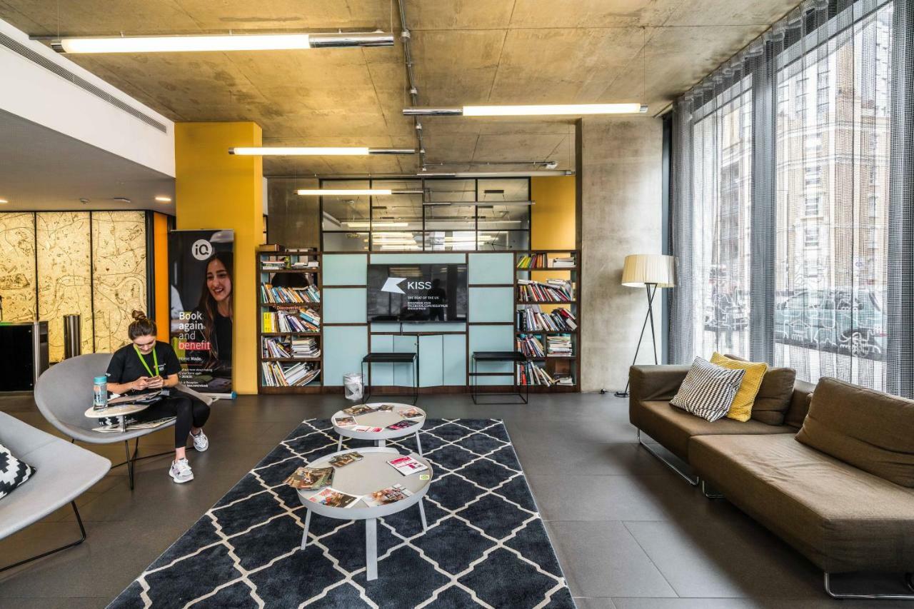 Hashtag Aldgate Campus Accommodation Londra Esterno foto